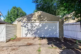 941 Cypress St, Saint Paul, MN 55106 - Photo 19