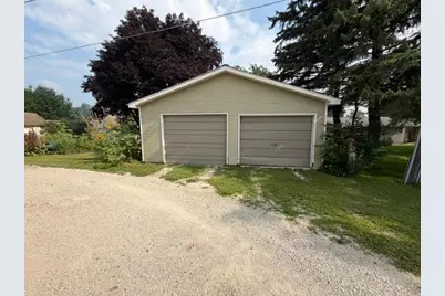 316 Newburg Avenue W, Mabel, MN 55954 - Photo 19