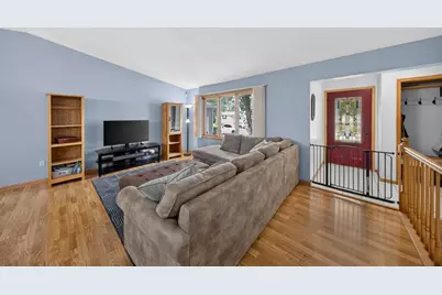 2011 50th Street NW, Rochester, MN 55901 - Photo 3
