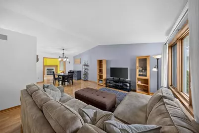 2011 50th Street NW, Rochester, MN 55901 - Photo 3