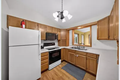 2011 50th Street NW, Rochester, MN 55901 - Photo 9