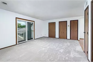 1811 Greenfield Ln SW, Rochester, MN 55902 - Photo 5
