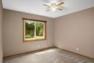4361 Buckingham Ct, Vadnais Heights, MN 55127 - Photo 25