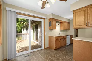 4361 Buckingham Ct, Vadnais Heights, MN 55127 - Photo 9