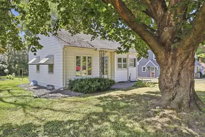 590 Valley Lane, Mendota Heights, MN 55118 - Photo 3