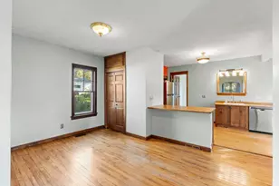 1216 Danforth St, Saint Paul, MN 55117 - Photo 9