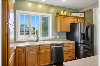 2450 Mossy Creek Drive NE, Owatonna, MN 55060 - Photo 13