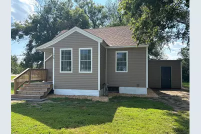 106 1st Avenue SW, Eagle Bend, MN 56446 - Photo 3
