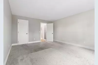 1304 W Medicine Lake Drive #320, Plymouth, MN 55441 - Photo 19