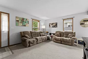 805 3rd Ave NE, Plainview, MN 55964 - Photo 11
