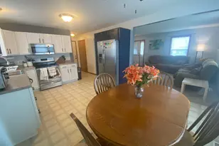 805 3rd Ave NE, Plainview, MN 55964 - Photo 9