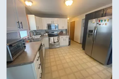 805 3rd Avenue NE, Plainview, MN 55964 - Photo 11