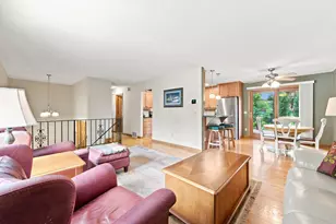 8033 Dakota Ln, Chanhassen, MN 55317 - Photo 11