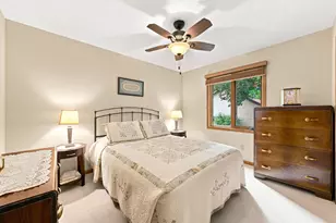8033 Dakota Ln, Chanhassen, MN 55317 - Photo 19