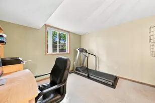 8033 Dakota Ln, Chanhassen, MN 55317 - Photo 23