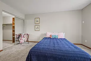 2079 Parkside Dr, Saint Paul, MN 55119 - Photo 19