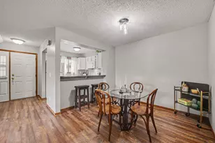2079 Parkside Dr, Saint Paul, MN 55119 - Photo 9
