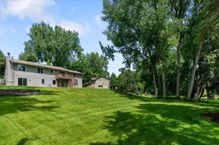 12738 Gordon Dr, Eden Prairie, MN 55346 - Photo 23