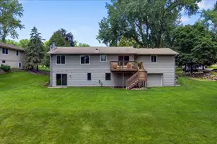 12738 Gordon Dr, Eden Prairie, MN 55346 - Photo 49