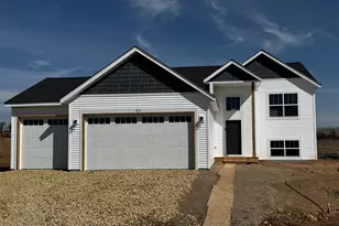 981 Willow Glen Ave, Somerset, WI 54025 - Photo 1