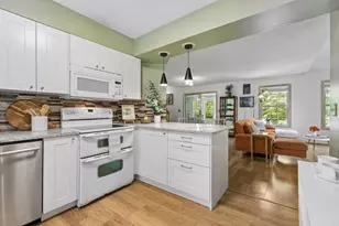 4902 Bayswater Rd, Minnetonka, MN 55345 - Photo 13