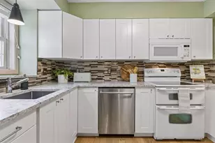 4902 Bayswater Rd, Minnetonka, MN 55345 - Photo 21