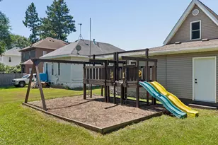 403 S Holcombe Ave, Litchfield, MN 55355 - Photo 23
