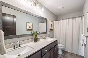 9708 Compass Pointe Ct, Woodbury, MN 55129 - Photo 39