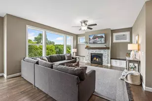 9708 Compass Pointe Ct, Woodbury, MN 55129 - Photo 11