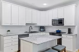 10100 Bridgehill Terrace, Eden Prairie, MN 55347 - Photo 11