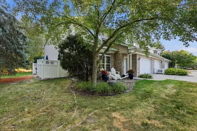 10100 Bridgehill Terrace, Eden Prairie, MN 55347 - Photo 3