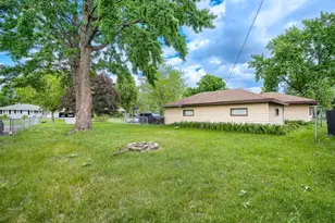 11256 Arrowhead St NW, Coon Rapids, MN 55433 - Photo 17