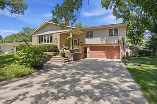 920 Meadow Ln, Willmar, MN 56201 - Photo 1