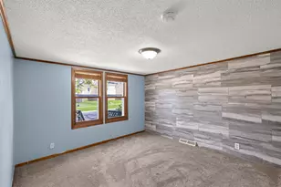 220 N Chestnut St, Belle Plaine, MN 56011 - Photo 13