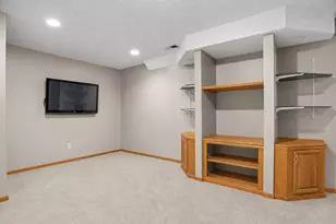 8901 Dunbar Knoll N, Brooklyn Park, MN 55443 - Photo 51