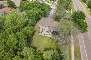 8901 Dunbar Knoll N, Brooklyn Park, MN 55443 - Photo 61