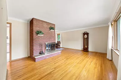 2464 Holloway Avenue E, North Saint Paul, MN 55109 - Photo 5
