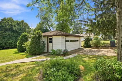 2464 Holloway Avenue E, North Saint Paul, MN 55109 - Photo 29