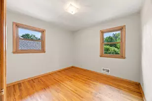 2464 Holloway Ave E, North Saint Paul, MN 55109 - Photo 17
