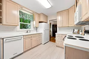 2464 Holloway Ave E, North Saint Paul, MN 55109 - Photo 11