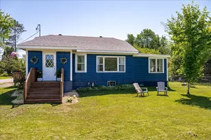 202 Ashland Ave, Carlton, MN 55718 - Photo 1