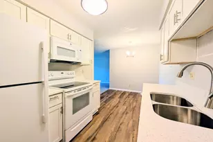 2700 Dale St N, Roseville, MN 55113 - Photo 3