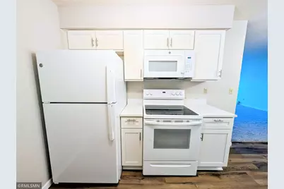 2700 Dale Street N #A214, Roseville, MN 55113 - Photo 5