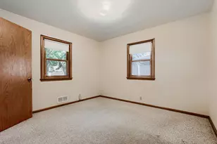 927 Birch St S, Cambridge, MN 55008 - Photo 13