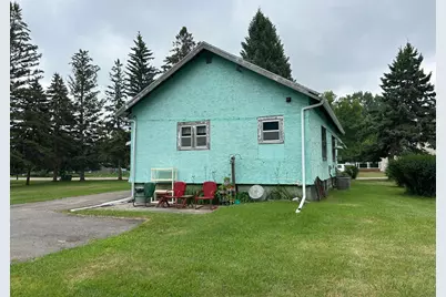 601 11th Street E, Thief River Falls, MN 56701 - Photo 17