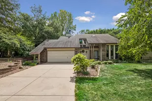 2248 James St, Eagan, MN 55122 - Photo 43