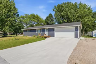 231 Excelsior Ave S, Annandale, MN 55302 - Photo 17