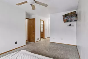 7887 72nd St S, Cottage Grove, MN 55016 - Photo 13