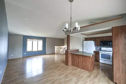 1002 W 2nd Street, Zumbrota, MN 55992 - Photo 7