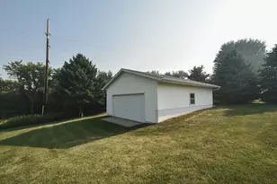 1002 W 2nd St, Zumbrota, MN 55992 - Photo 27